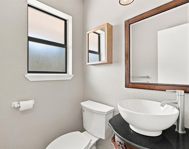 10010 Wildflower Ln - Photo Thumbnail 16