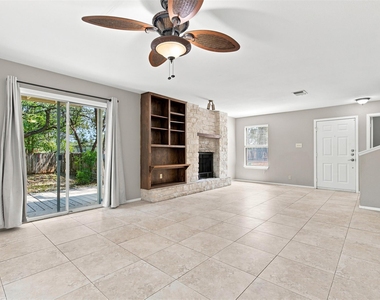 10010 Wildflower Ln - Photo Thumbnail 5