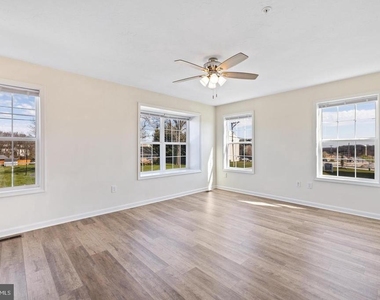 2214 Hadley Boulevard - Photo Thumbnail 10