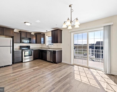 2214 Hadley Boulevard - Photo Thumbnail 7