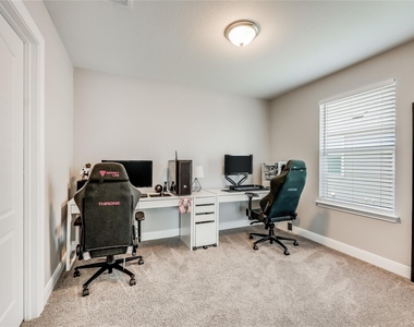 140 Auburn St - Photo Thumbnail 27