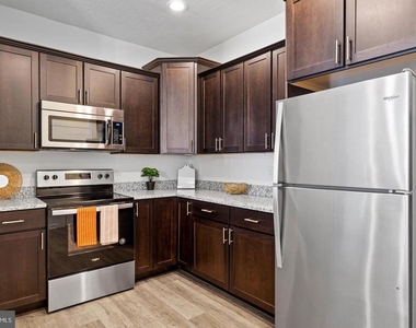 2330 Hadley Blvd - Photo Thumbnail 5