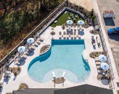 2330 Hadley Blvd - Photo Thumbnail 27