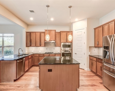 345 Fort Cobb Way - Photo Thumbnail 7
