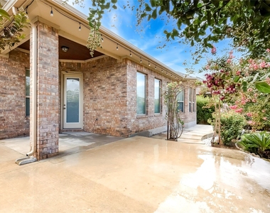 345 Fort Cobb Way - Photo Thumbnail 37