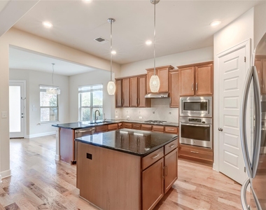 345 Fort Cobb Way - Photo Thumbnail 8