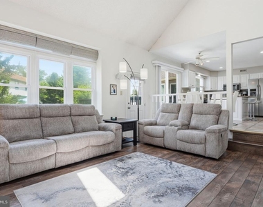 9 Hibiscus Place - Photo Thumbnail 17