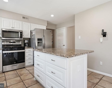 9 Hibiscus Place - Photo Thumbnail 13