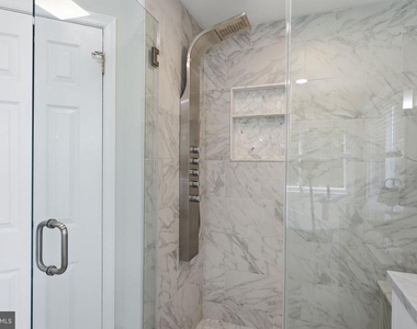 9 Hibiscus Place - Photo Thumbnail 34