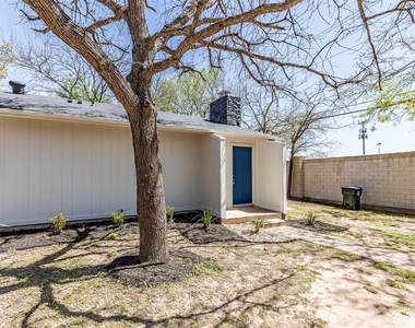 10309 Burmaster Ln - Photo Thumbnail 4