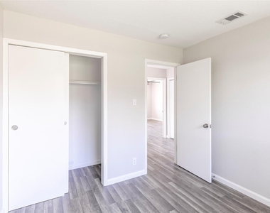 10309 Burmaster Ln - Photo Thumbnail 20