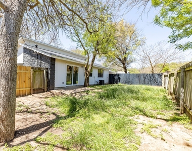 10309 Burmaster Ln - Photo Thumbnail 2