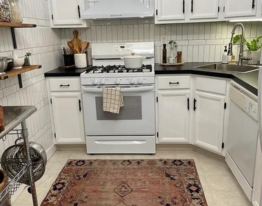 125 Leedom Way - Photo Thumbnail 8