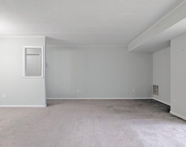 125 Leedom Way - Photo Thumbnail 16