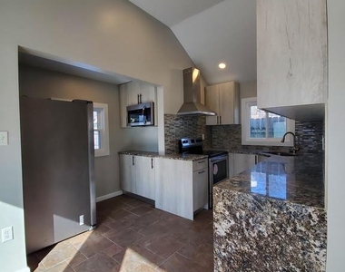 4435 Somers Avenue - Photo Thumbnail 12