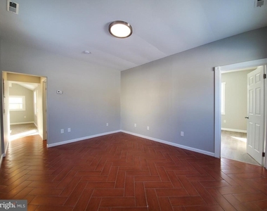 4435 Somers Avenue - Photo Thumbnail 5
