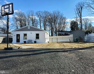 4435 Somers Avenue - Photo Thumbnail 26