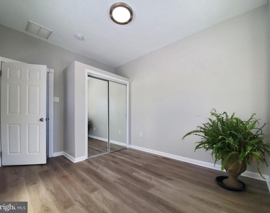 4435 Somers Avenue - Photo Thumbnail 11