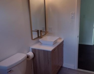 64 Bogle Drive - Photo Thumbnail 22