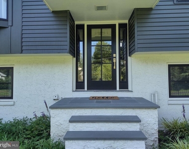 64 Bogle Drive - Photo Thumbnail 4