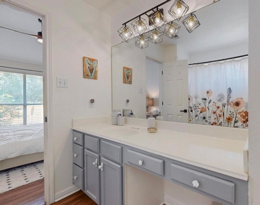 2508 Willow Way - Photo Thumbnail 19