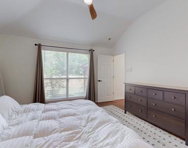 2508 Willow Way - Photo Thumbnail 16