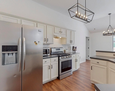 2508 Willow Way - Photo Thumbnail 7
