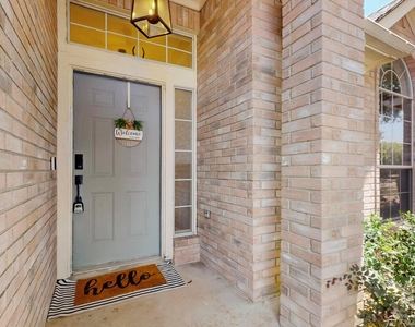 2508 Willow Way - Photo Thumbnail 2