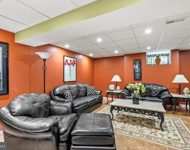 178 Burnet Crescent - Photo Thumbnail 35