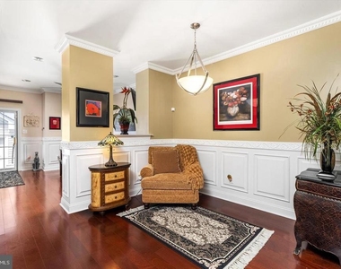 178 Burnet Crescent - Photo Thumbnail 8