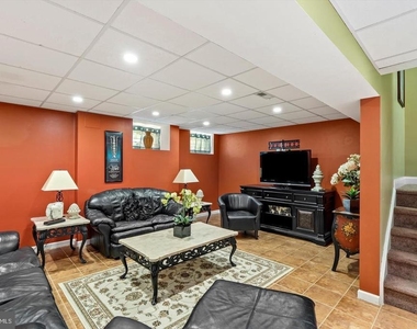 178 Burnet Crescent - Photo Thumbnail 36