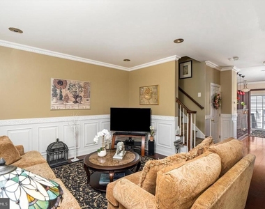 178 Burnet Crescent - Photo Thumbnail 3