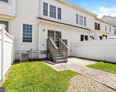 178 Burnet Crescent - Photo Thumbnail 43