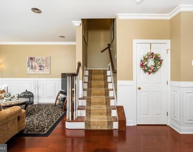 178 Burnet Crescent - Photo Thumbnail 11