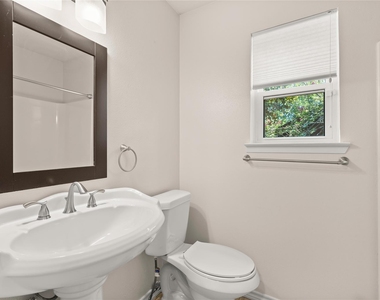 6716 Skynook Dr - Photo Thumbnail 20