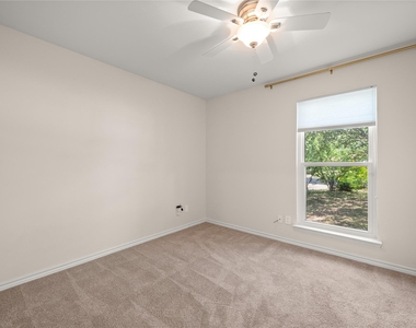 6716 Skynook Dr - Photo Thumbnail 19