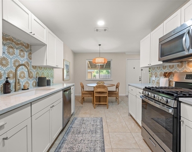 6716 Skynook Dr - Photo Thumbnail 11