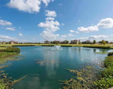 4423 Meadowside Ln - Photo Thumbnail 25