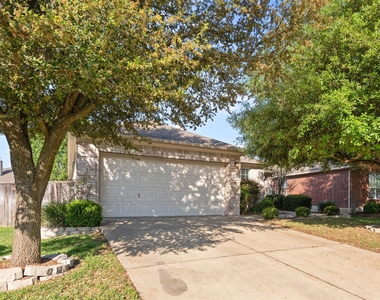 4423 Meadowside Ln - Photo Thumbnail 3