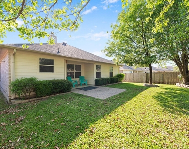 4423 Meadowside Ln - Photo Thumbnail 21