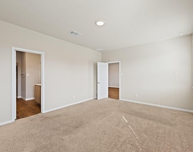 142 Solitude Dr - Photo Thumbnail 18