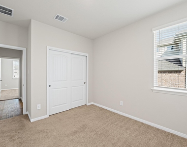 142 Solitude Dr - Photo Thumbnail 32