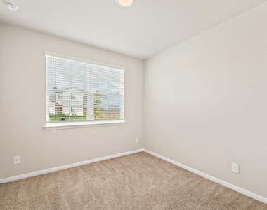 142 Solitude Dr - Photo Thumbnail 27