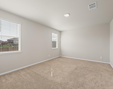 142 Solitude Dr - Photo Thumbnail 15