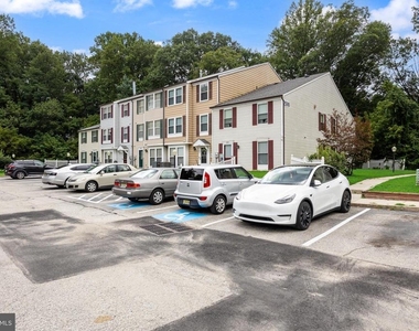 2504 Greenwood Drive - Photo Thumbnail 25