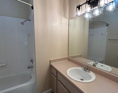 8710 Weiser Dr - Photo Thumbnail 14