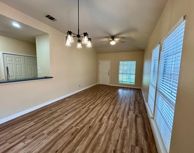 8710 Weiser Dr - Photo Thumbnail 4