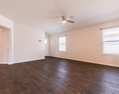 14007 Levy Ln - Photo Thumbnail 5