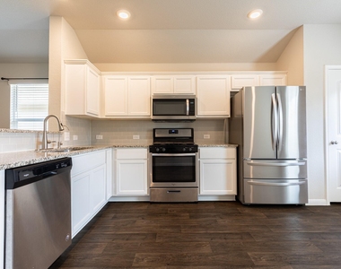 14007 Levy Ln - Photo Thumbnail 9