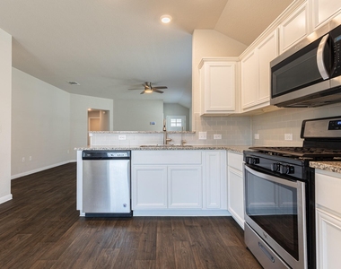 14007 Levy Ln - Photo Thumbnail 8